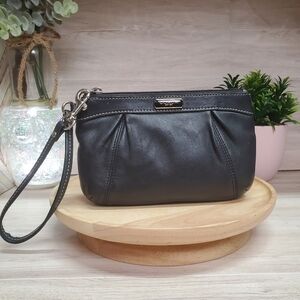 Coach Black Leather Wristlet Purple Inside Coin Purse